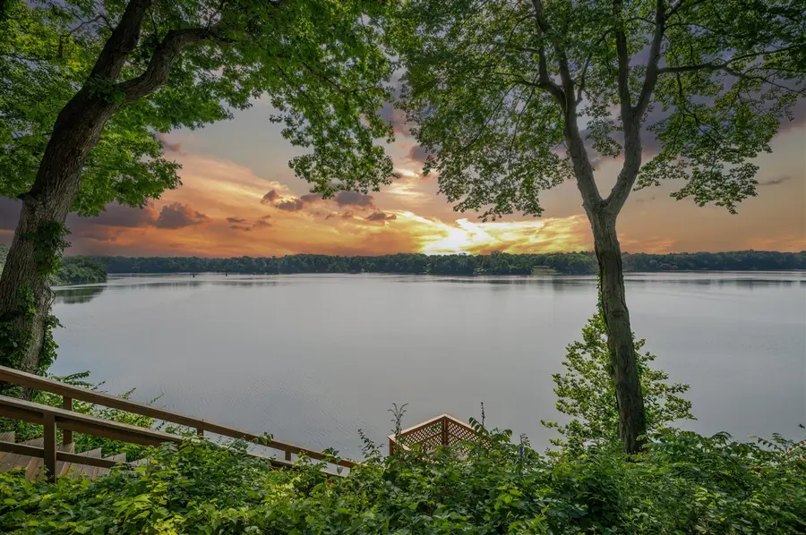 9895 Lakeview, Berrien Springs, MI 49103 - #2
