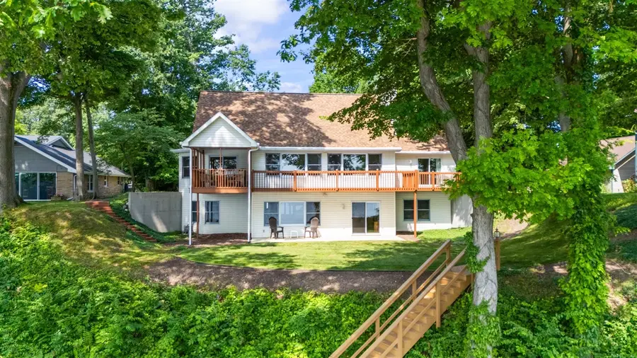 9895 Lakeview, Berrien Springs, MI 49103 - #3