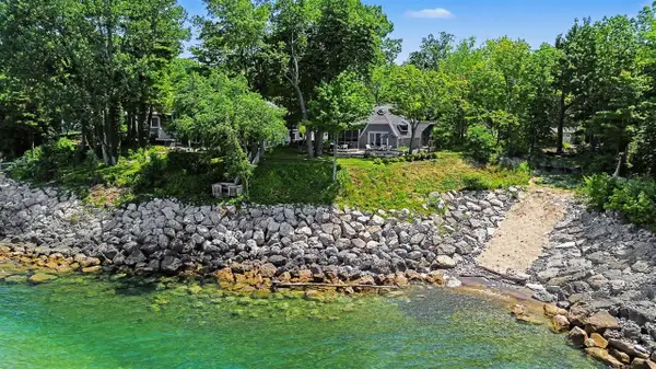 5924 Dunham, Stevensville, MI 49127