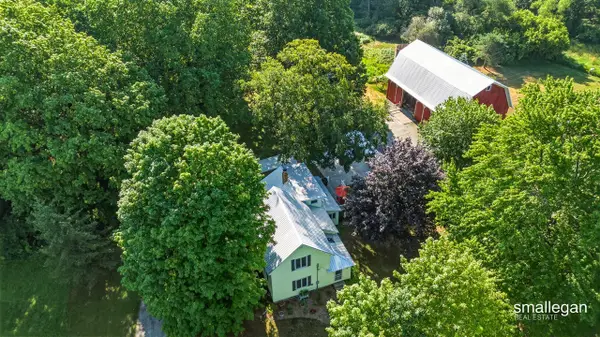 14960 White Creek, Cedar Springs, MI 49319