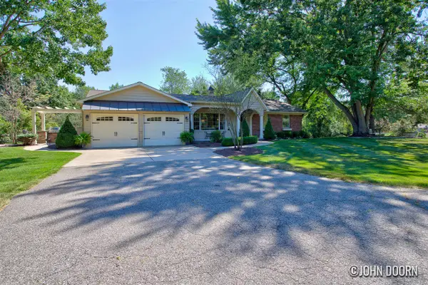 626 Spaulding, Ada, MI 49301
