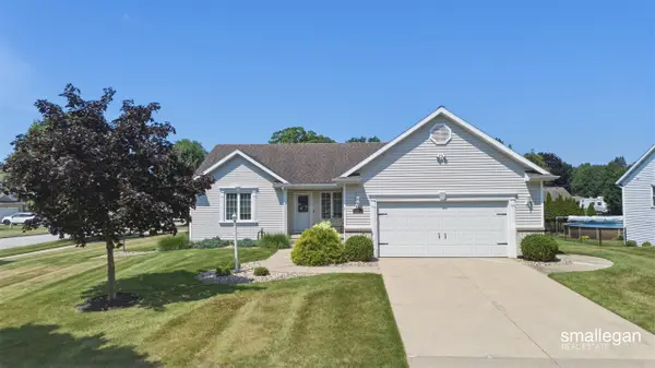 1017 Sunset Hills, Grand Rapids, MI 49534
