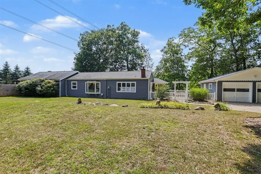 11628 S Lake Chapin, Berrien Springs, MI 49103 - #2