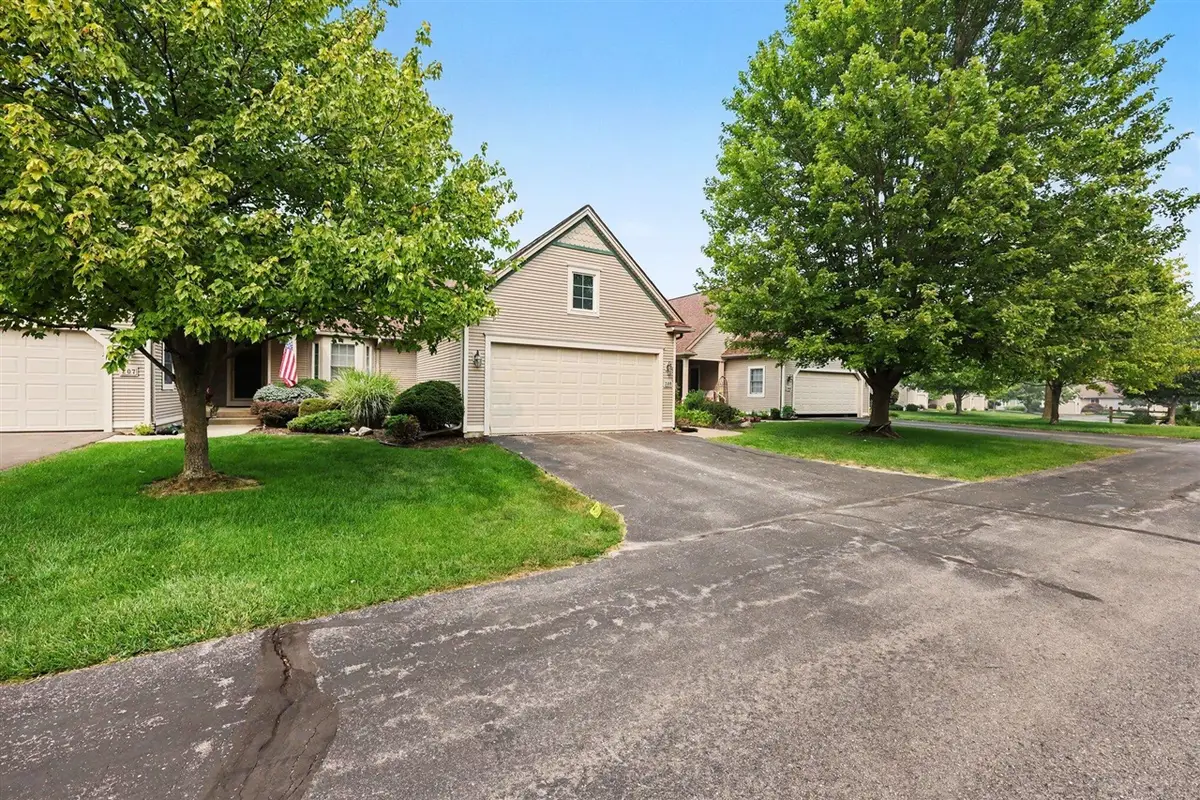208 Pierce Lake, Chelsea, MI 48118 - #1