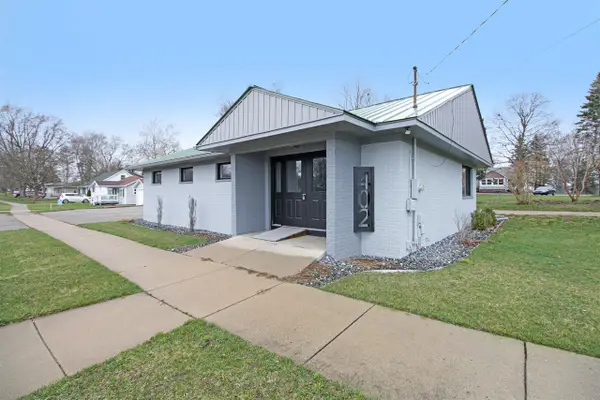 402 Thornton, Middleville, MI 49333