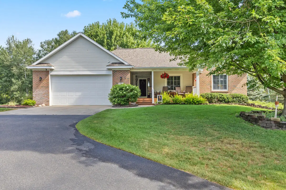 711 Cedar Pines, Sparta, MI 49345 - #1