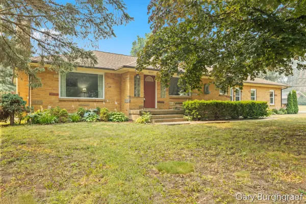 3026 Burton, Grand Rapids, MI 49546