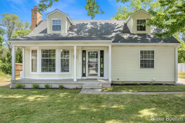 118 Lauderdale, Grand Rapids, MI 49546