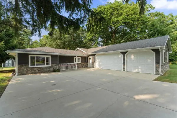 21684 Channel, Edwardsburg, MI 49112