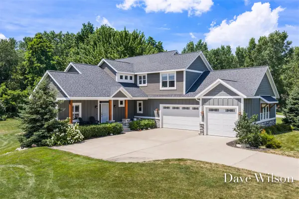 6699 Summer Meadows, Rockford, MI 49341