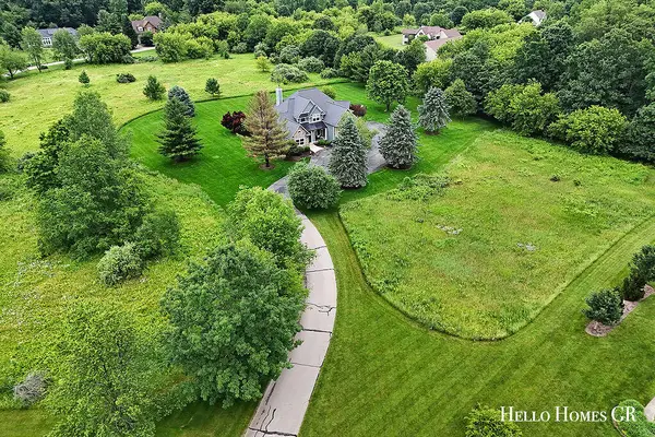 5335 Canyon River, Ada, MI 49301