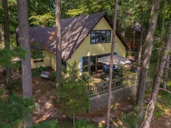 1890 Hemlock Crest, Quincy, MI 49082
