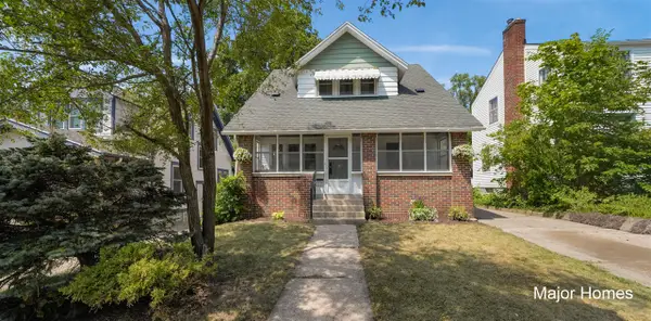 1229 Dickinson, Grand Rapids, MI 49507