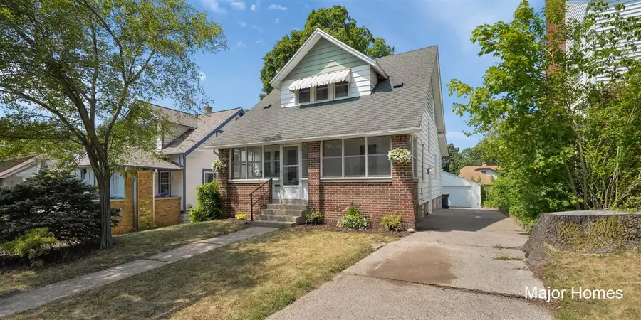 1229 Dickinson, Grand Rapids, MI 49507 - #2