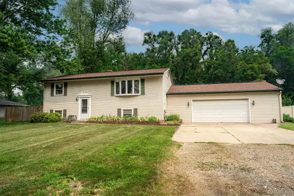 1371 Hazelwood, Plainwell, MI 49080
