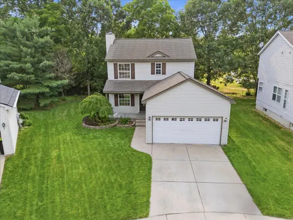 608 Heritage, Fenton, MI 48430