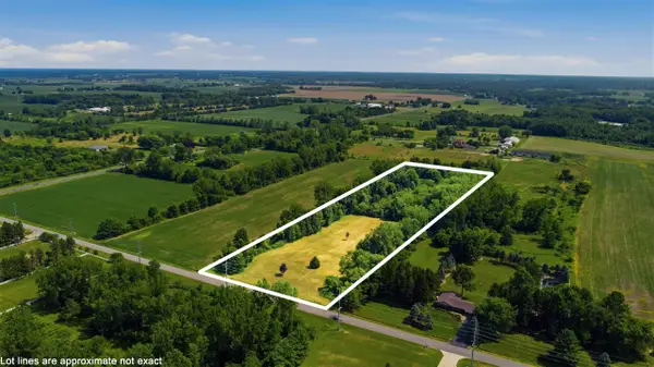 1876 W Rockey Weed, Stevensville, MI 49127