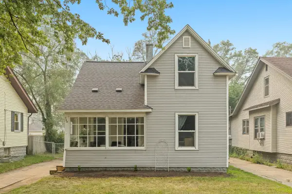 354 W 17th, Holland, MI 49423