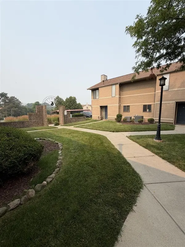 325 Briarcrest, Ann Arbor, MI 48104