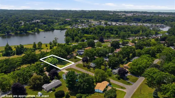 2444 Riverbend, Benton Harbor, MI 49022