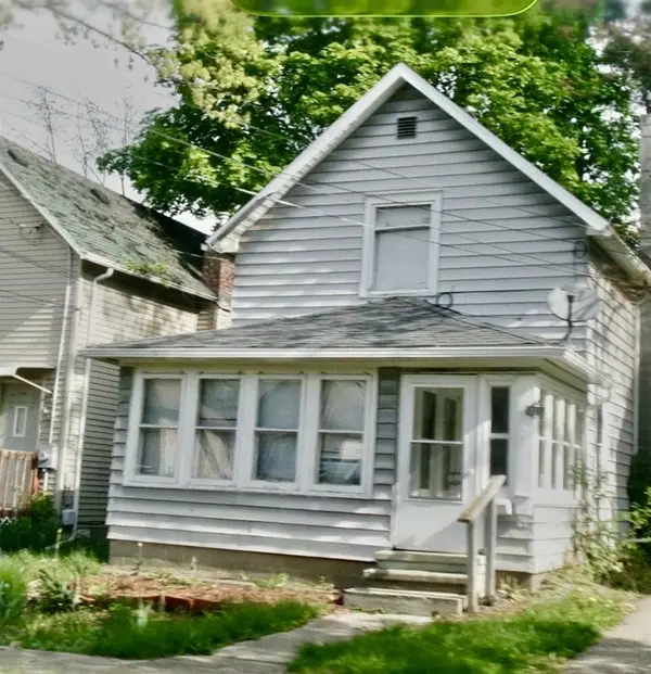 1021 Hickory, Lansing, MI 48912