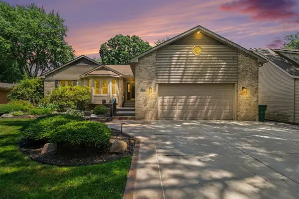 38768 Pineridge, Harrison Twp, MI 48045