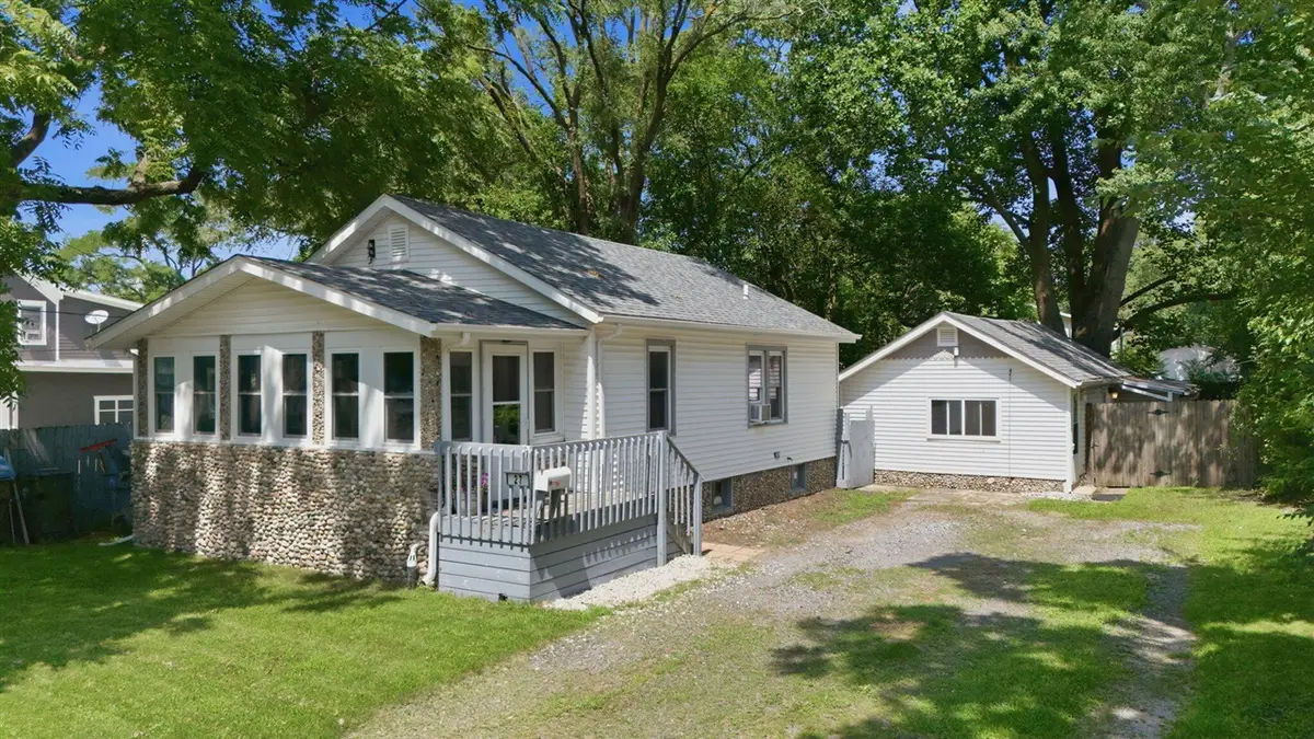 27 S Smith, New Buffalo, MI 49117 - #1