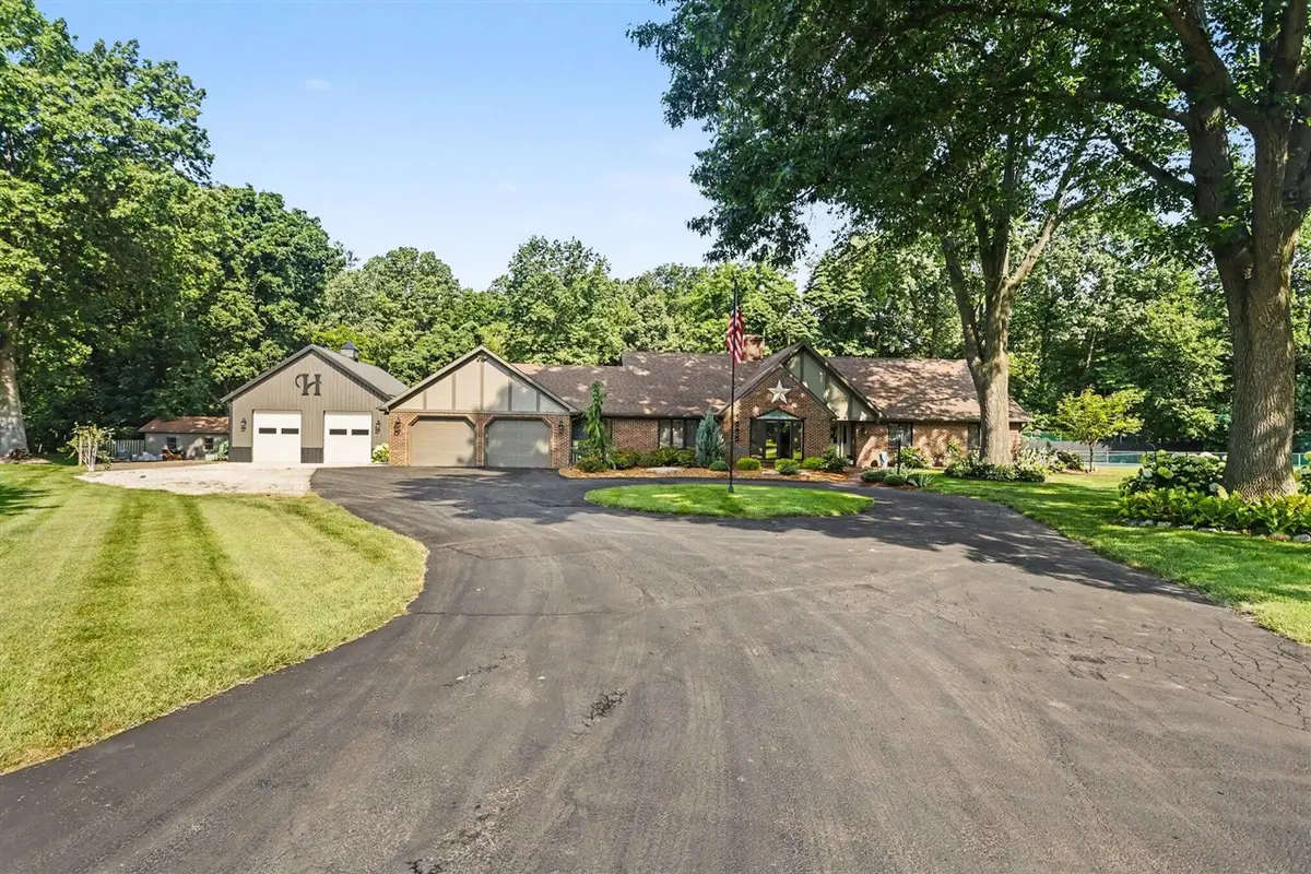 1555 Cardinal, Saint Joseph, MI 49085 - #1