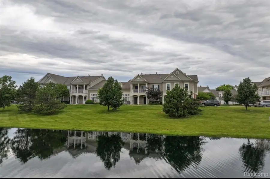 4109 Addington, Commerce Township, MI 48390 - #2