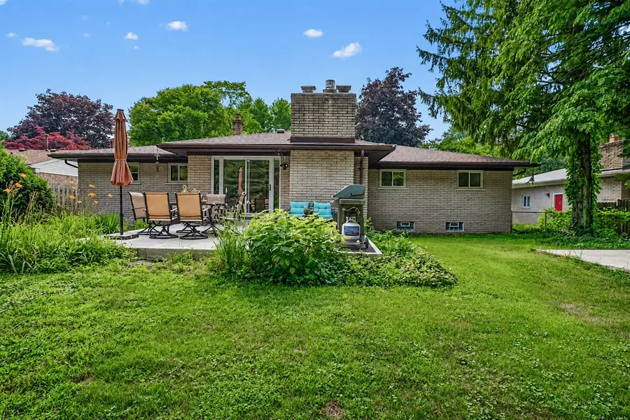 53284 Wolf, Utica, MI 48316 - #3