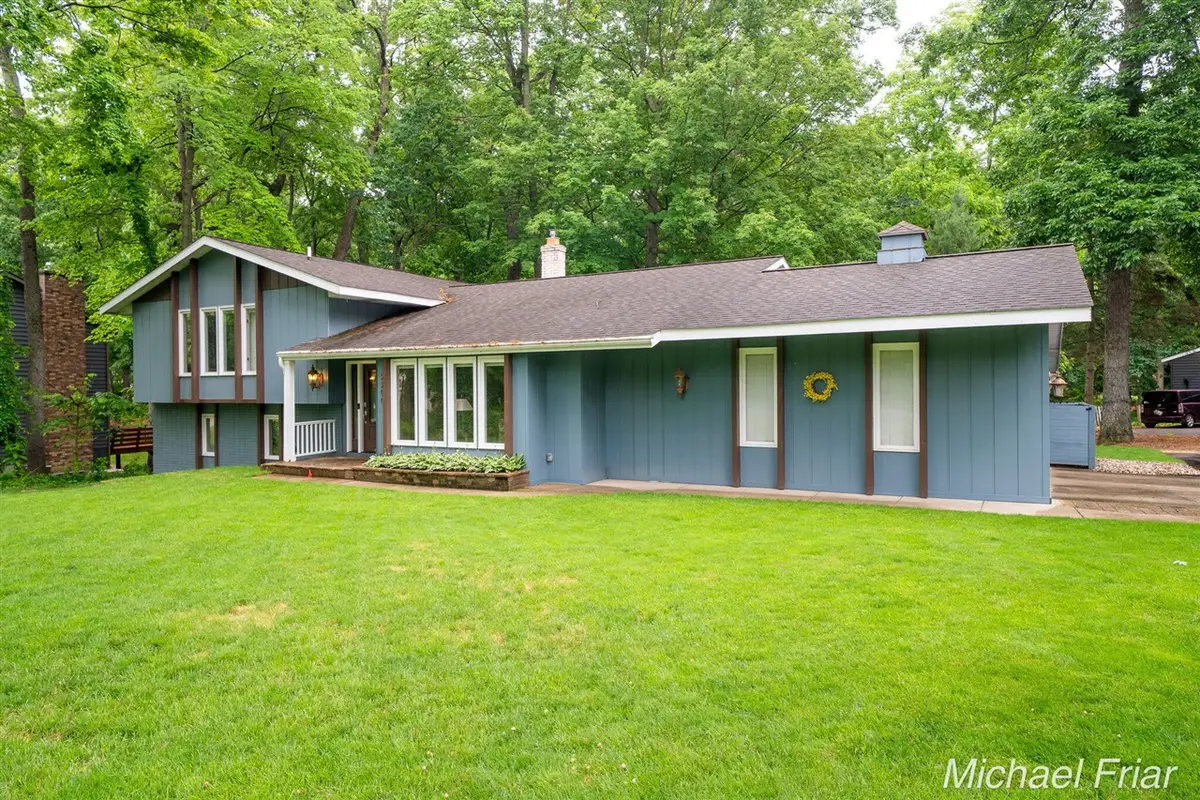 2700 Shadowbrook, Grand Rapids, MI 49546 - #1