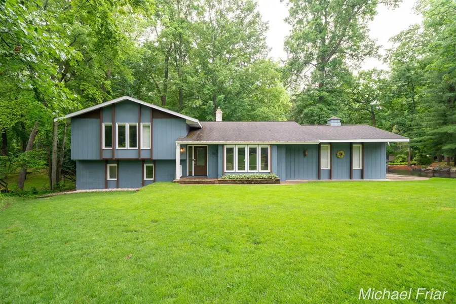 2700 Shadowbrook, Grand Rapids, MI 49546 - #2