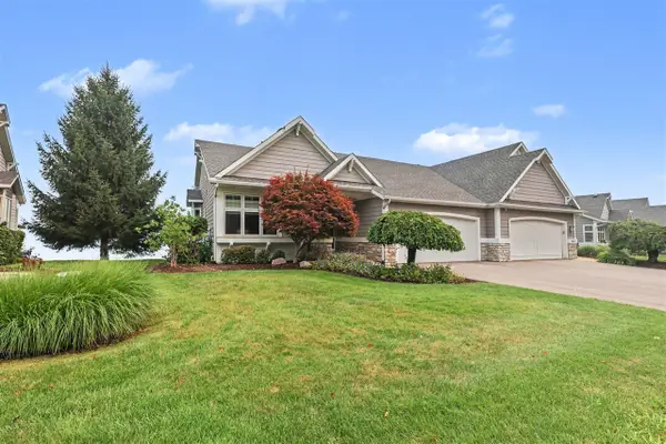 3861 Crystal Waters #27, Grand Rapids, MI 49525