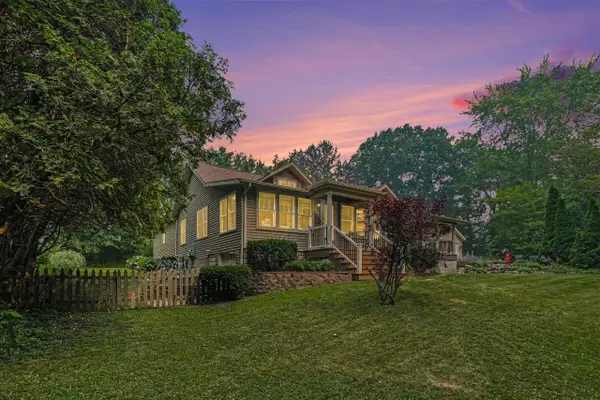 5359 Riverside, Coloma, MI 49038