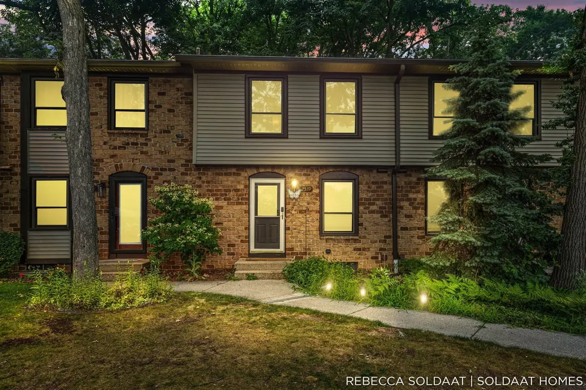 2539 Chatham Woods, Grand Rapids, MI 49546 - #1