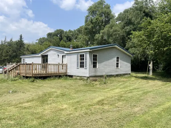 13830 Riverside, Constantine, MI 49042