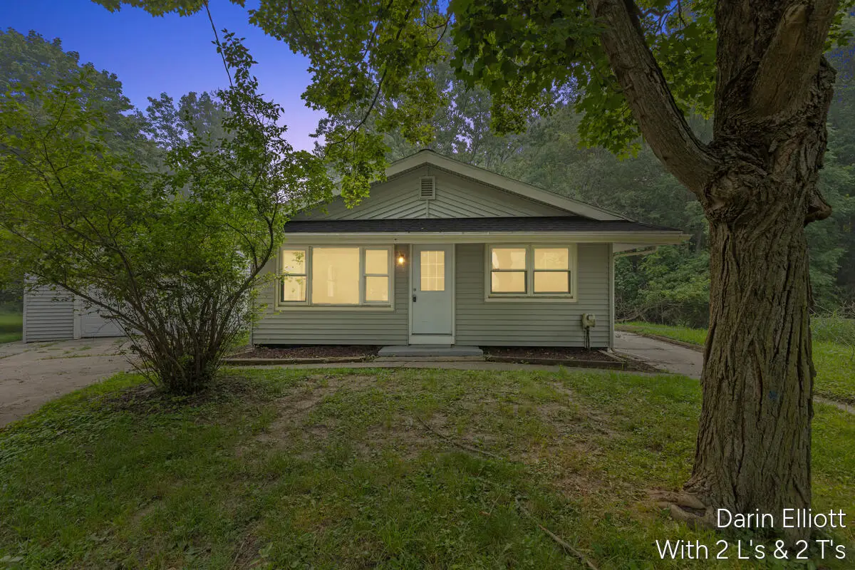 2110 Worden, Lansing, MI 48910 - #1