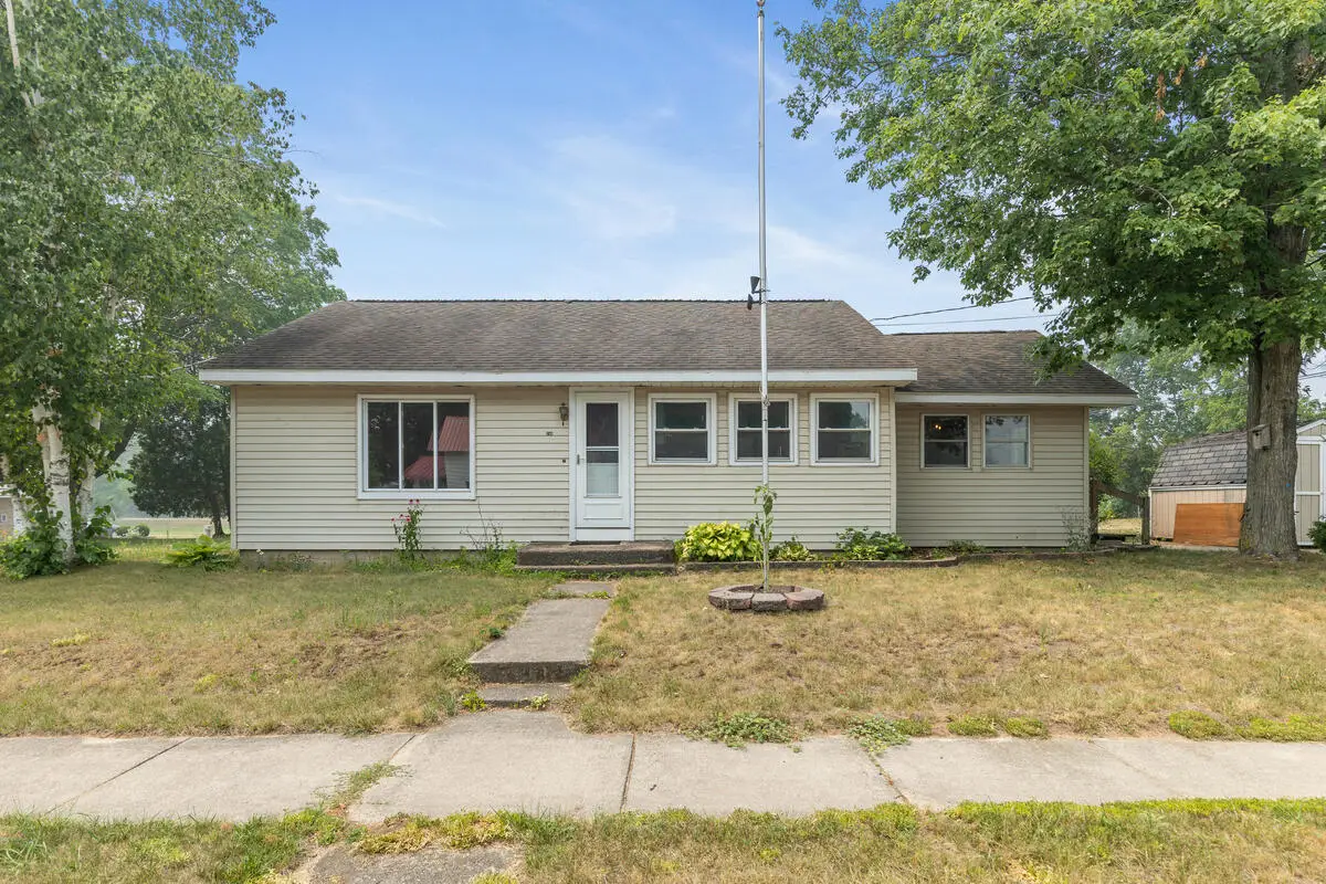 156 Stearns, Barryton, MI 49305 - #1