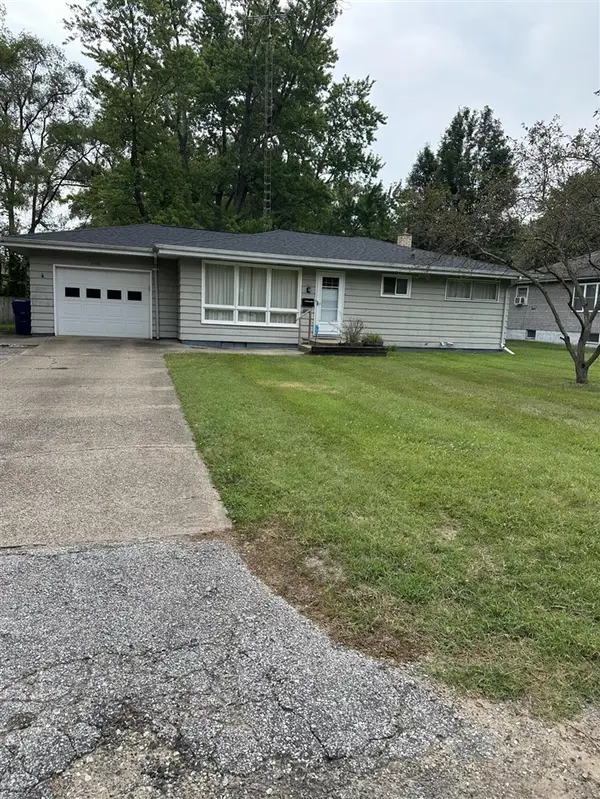 1060 Indiana, Benton Harbor, MI 49022