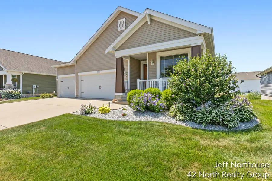 7511 Traditional #49, Caledonia, MI 49316 - #2