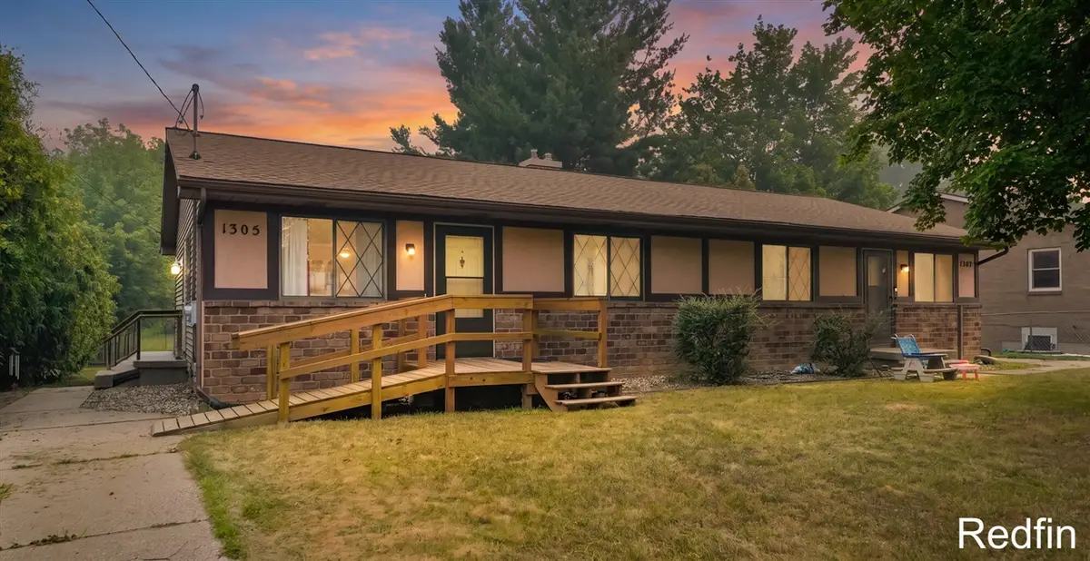 1305 52nd, Grand Rapids, MI 49508 - #1