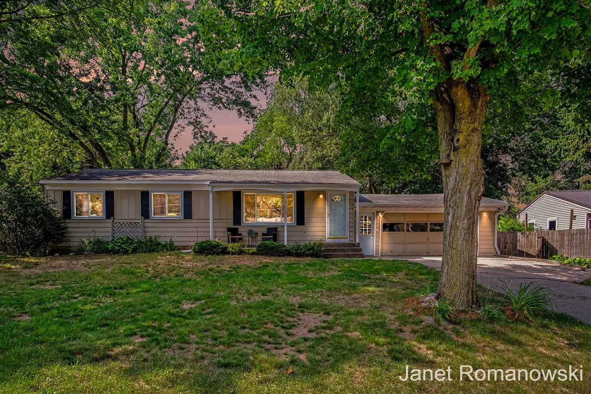 11141 Woodbushe, Lowell, MI 49331 - #1