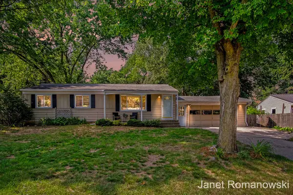 11141 Woodbushe, Lowell, MI 49331
