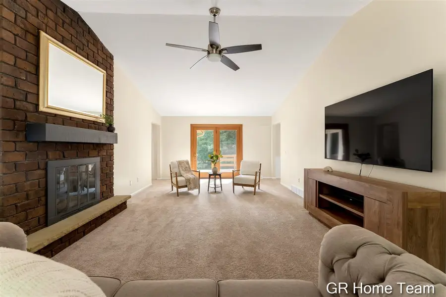 4542 Terry, Kentwood, MI 49512 - #2