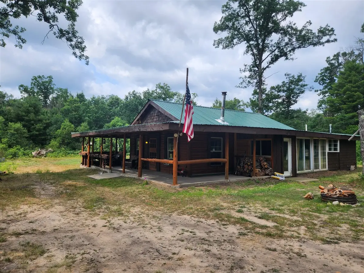 2833 E 40th, Idlewild, MI 49642 - #1