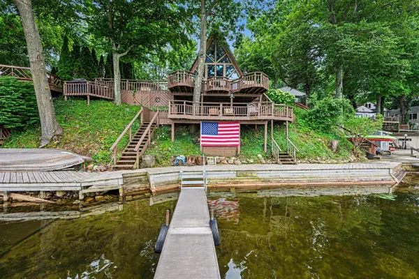 25862 Shore, Lawton, MI 49065