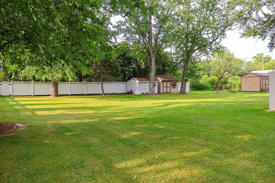114 E Southeastern, Galien, MI 49113 - #2