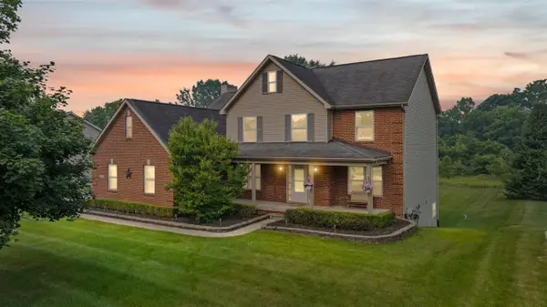 20903 Oak Tree, South Lyon, MI 48178