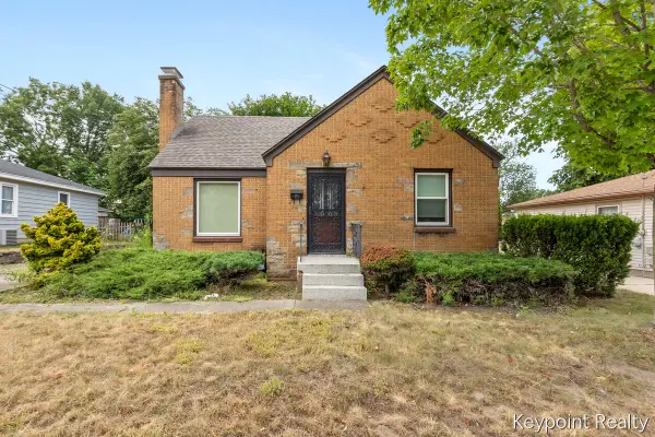 2027 Greenfield, Wyoming, MI 49519