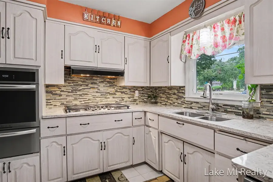 938 Calvary, Grand Rapids, MI 49504 - #2